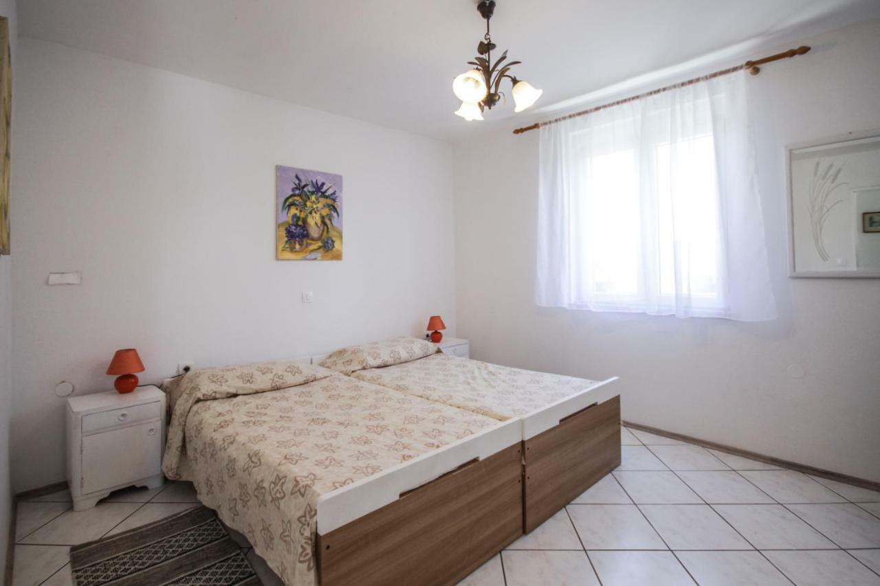 Apartment Tosca With Parking Rovinj Exterior photo